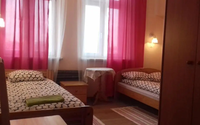 Hostel New Retro