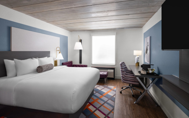 voco College Station Aggieland by IHG