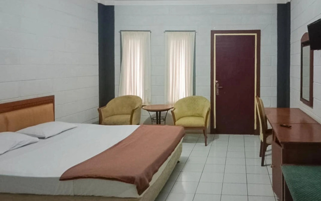 Kampung Resort Pertiwi RedPartner