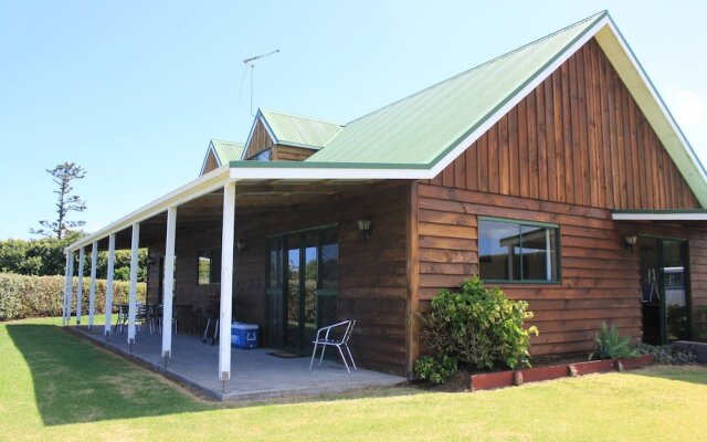 Ferny Lane House in Burnt Pine, Norfolk Island from 232$, photos, reviews - zenhotels.com hotel front