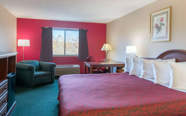Days Inn by Wyndham Wooster