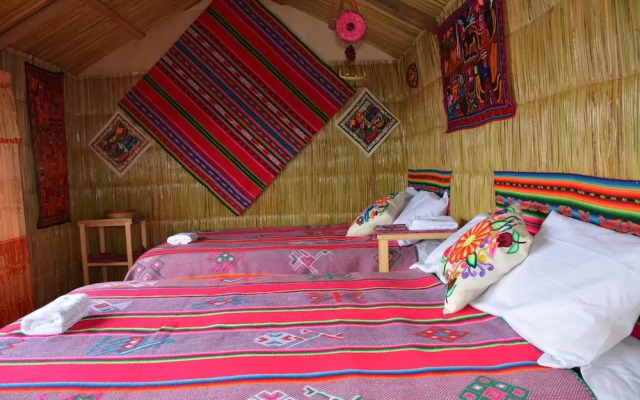 Uros Aruntawi Lodge