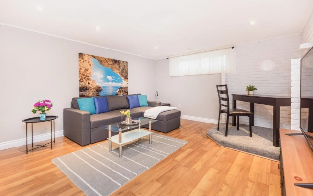 Cozy 1BR Apartment With a King Bed Near Downtown Ottawa