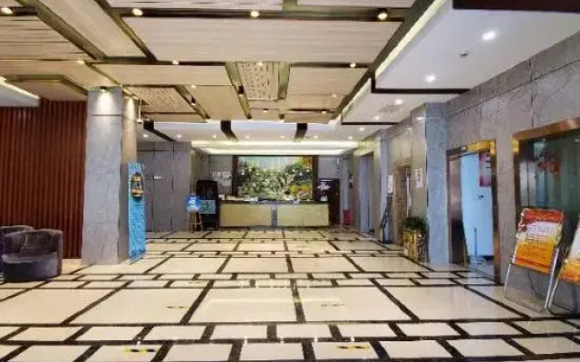 Mingzhu Lake Swan Garden Resort