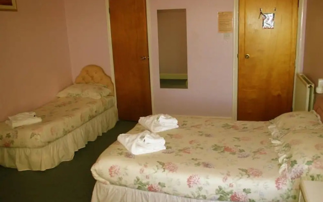 Cherry Tree Hotel