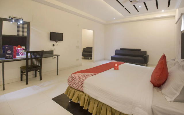 OYO 10139 Hotel Palak Residency
