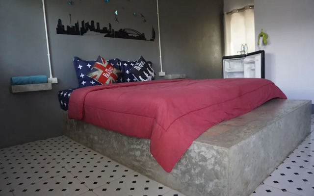 Tummi House