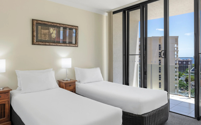 Piermonde Apartments - Cairns