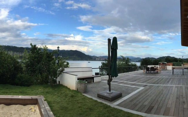 Fishman homestay