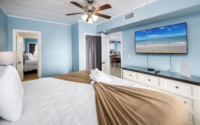 Coconut Beach House B