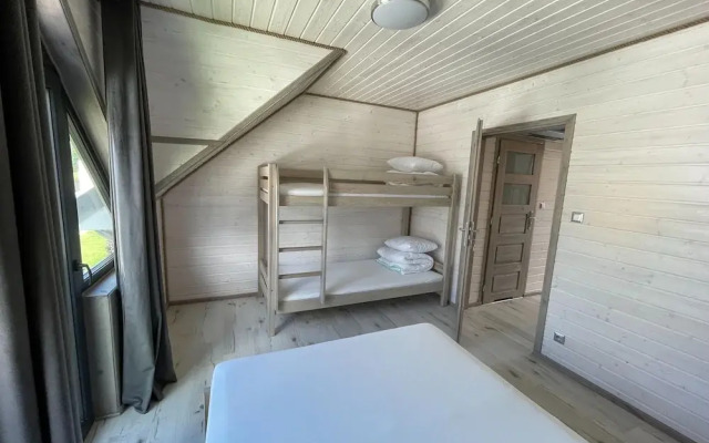 Large Holiday Homes Close to the Beach