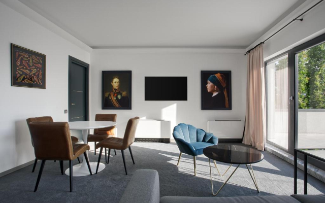 The Square Hotel
