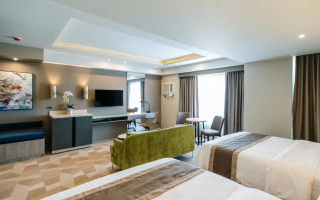 Zuri Hotel