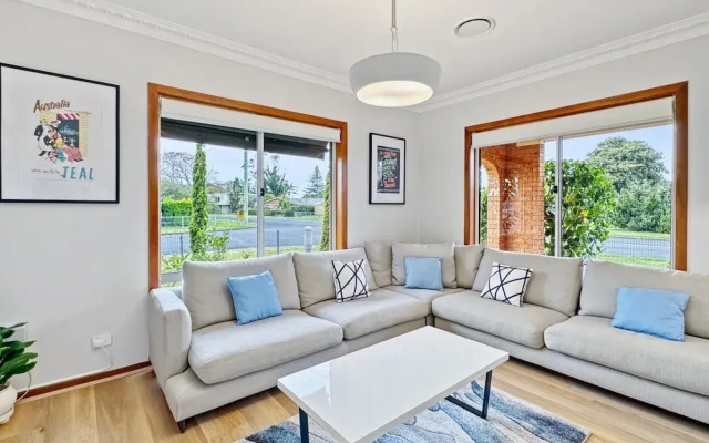 4-bed Beach House With Garden & Alfresco Dining