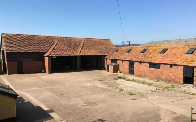 Elbury Farm Annex