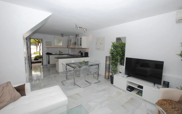 Lovely, modern beachfront duplex - Doña Lola - Mijas Costa - CS148