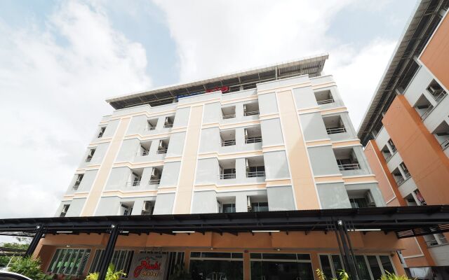 Phuhi Hotel вид на фасад
