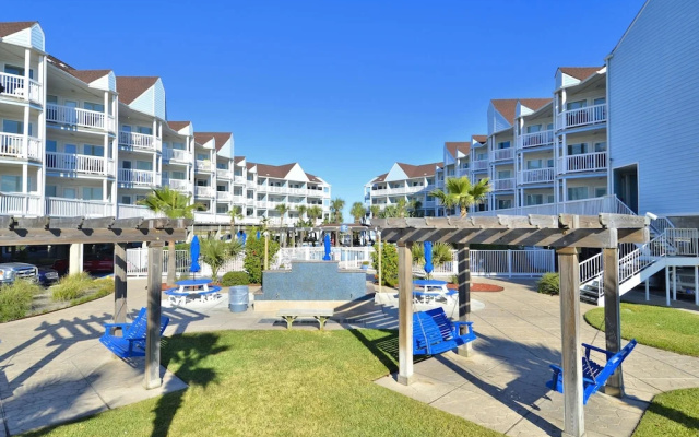 Seascape 2205 1 Bedroom Condo by RedAwning