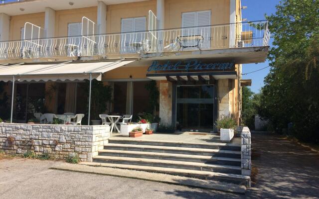 Pikermi Hotel вид на фасад