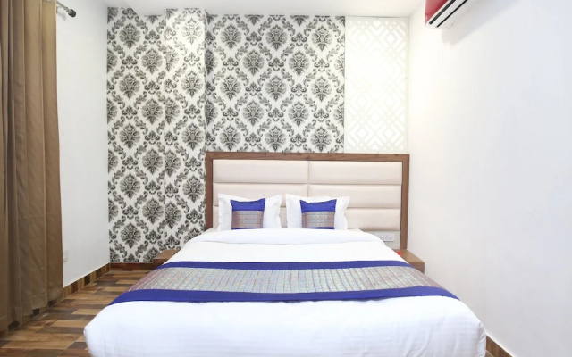 OYO 15208 Hotel Unique