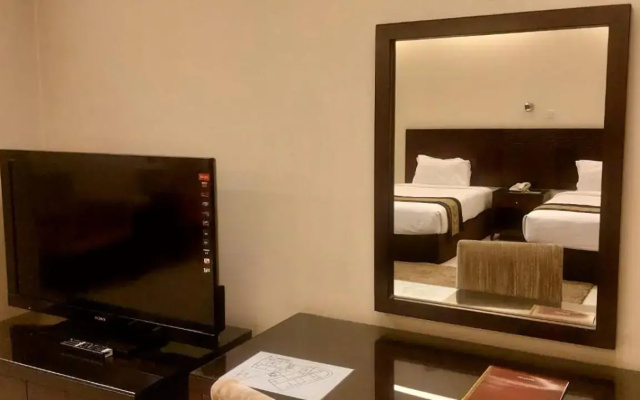 The Avenue Hotel and Suites