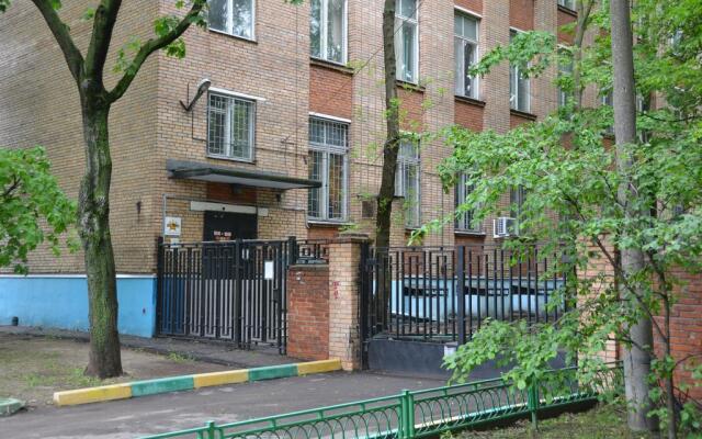 Гостиница Голливуд Хостел в Москве 13 отзывов об отеле, цены и фото номеров - забронировать гостиницу Голливуд Хостел онлайн Москва вид на фасад