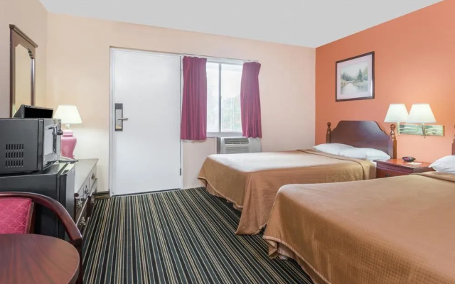 Days Inn - Lenox MA