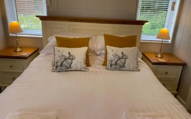 Hollicarrs – Sunflower Lodge