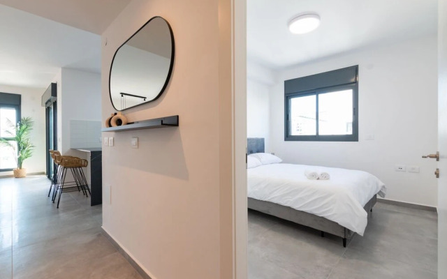 Luxury APT 3 BR New Tower Parking