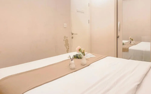 Comfort 2BR Apartment at Springlake Summarecon Bekasi