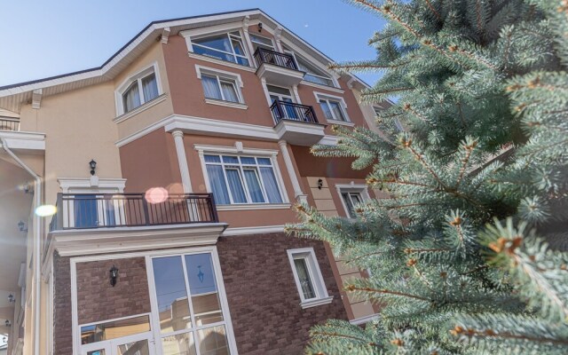 Гостиница «Грейс Проджект» в Красной Поляне отзывы, цены и фото номеров - забронировать гостиницу «Грейс Проджект» онлайн Красная Поляна вид на фасад