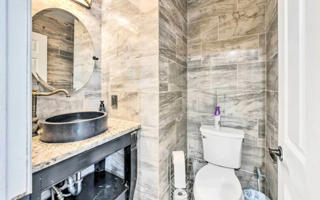 Saint Charles House Near Historic Downtown!