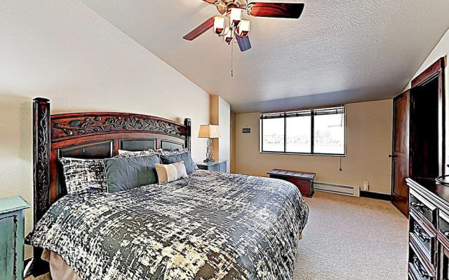 Benchmark #611 - 3 Br Condo