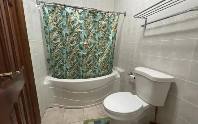 Skyline Suites Sunset Room 1 Bedroom Home by RedAwning