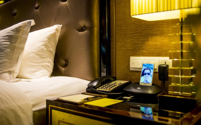Chengdu Rising Butterfly Hotel