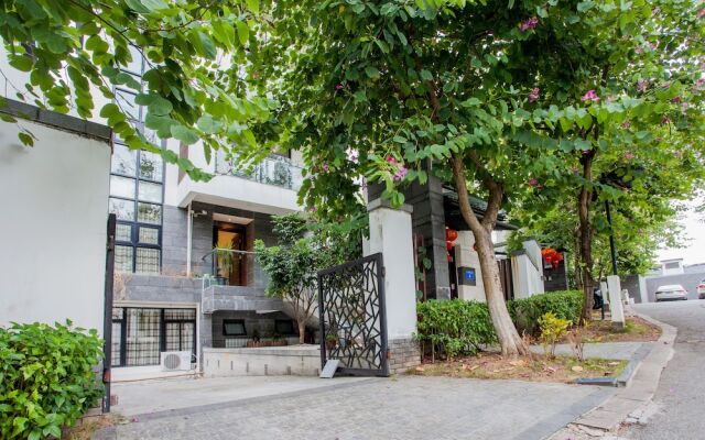 Отель Deluxe Villa in Mingyue Mountain and Stream вид на фасад