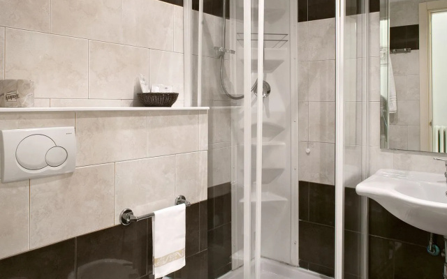 Via Marsaglia rooms