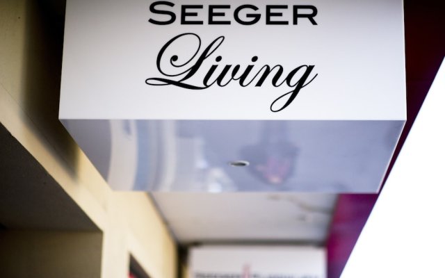 Отель SEEGER Living Premium Downtown Германия, Карлсруэ - отзывы, цены и фото номеров - забронировать отель SEEGER Living Premium Downtown онлайн вид на фасад