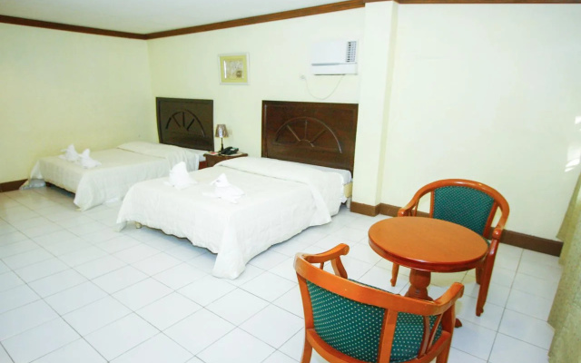 Bohol La Roca Hotel