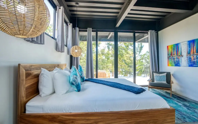 Balam Beach Villa - Modern 4bed Oceanfront w Pool