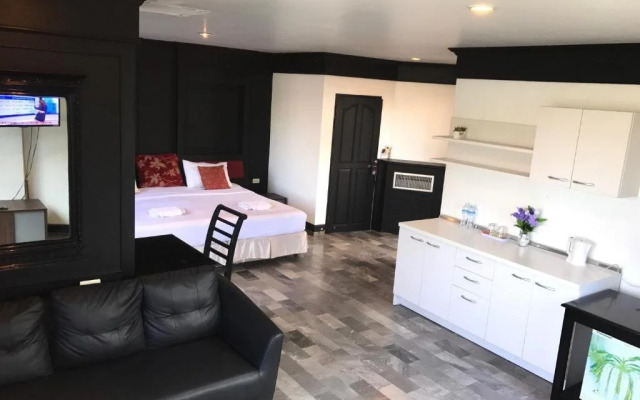 Maximum Boutique Hotel
