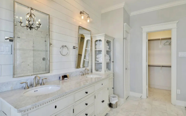 Beachside Haven by Ryson Vacation Rentals
