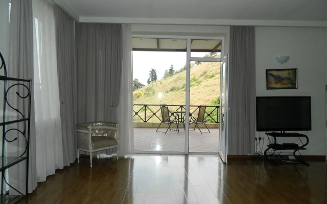 Отель Terrace House Тбилиси