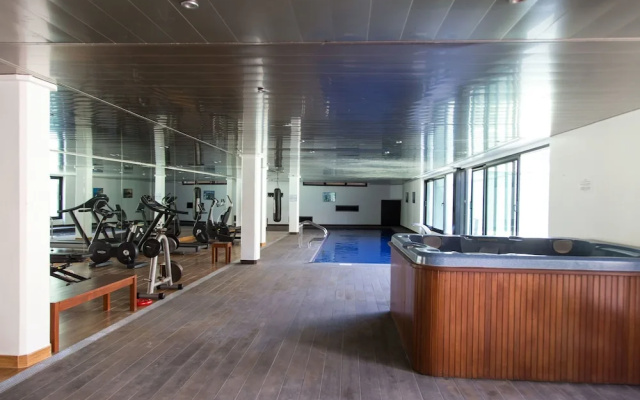 Apartment with INDOOR pool
