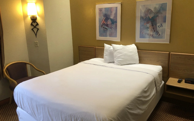 Отель SpringHill Suites by Marriott Pittsburgh Airport 