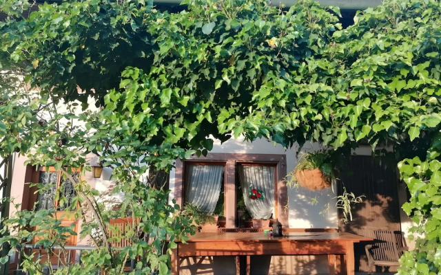 Room-small Holiday Cottage Ivy