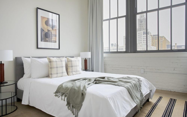 Contemporary Museum District Suites by Sonder