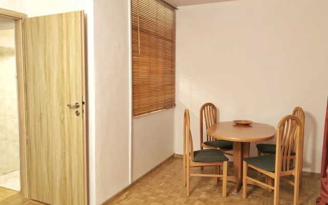 Fox Center Apartments