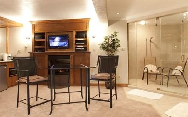 Sybaris Downers Grove