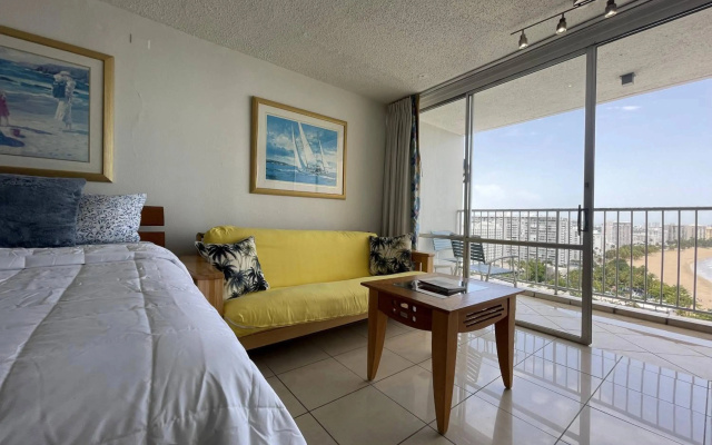Tropical Studio at the Beach in Isla Verde